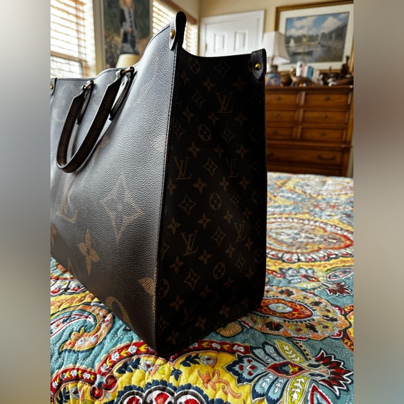 Louis Vuitton Tote Bag “On the Go Gm” For Sale - Picture 9 of 11